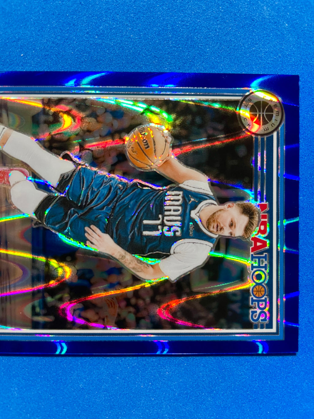 (NM) 2023-24 Panini Seismic Blue Prizm Luka Doncic #9 66/99